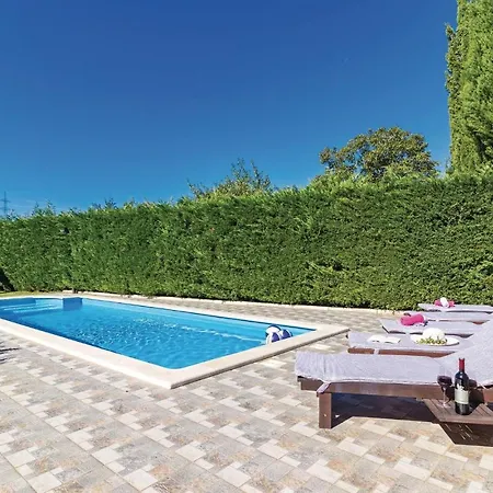 Cozy In Frkeci With Outdoor Swimming Pool Holiday home